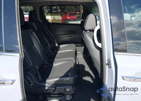 2023 Honda Odyssey Elite z USA, uszkodzony, nr VIN 5FNRL6H96PB072045